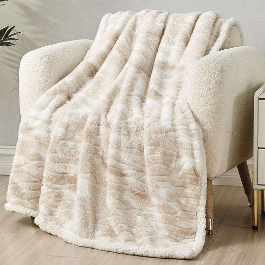 Alaska Sherpa Plush Blanket – Ultra Soft Microfiber Throw for Bed or Couch – Lightweight, Cozy, Machine Washable – Queen and King Sizes