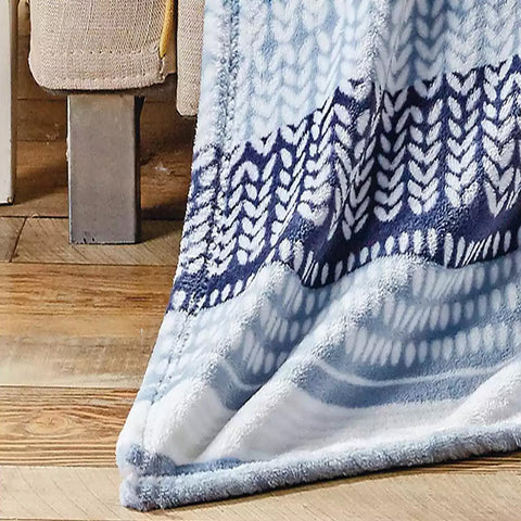 Luxurious Micro Plush Throw Blanket – Ultra Soft 50" x 70" Lightweight Fleece for Couch, Bed, and Home Décor – 100% Polyester, Machine Washable