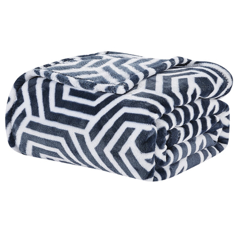 Luxurious Micro Plush Throw Blanket – Ultra Soft 50" x 70" Lightweight Fleece for Couch, Bed, and Home Décor – 100% Polyester, Machine Washable