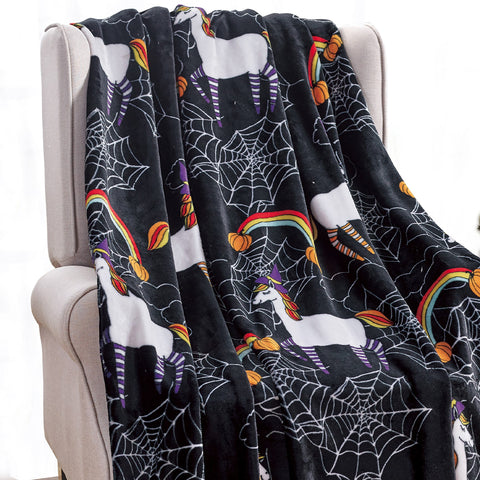 Ultra Soft Micro Plush Halloween Themed 50" x 60" Throw Blanket –  Cozy Blanket for Couch, Bed, or Living Room – Lightweight, Warm, All-Season Comfort, Machine Washable