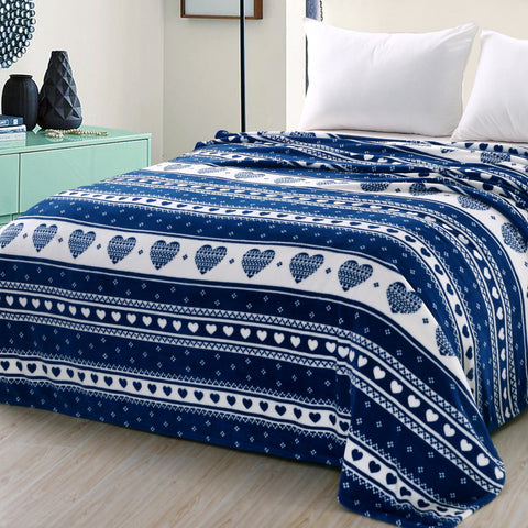 Heartfelt Fleece Blanket – Soft and Cozy Micro Plush Throw for Bed, Couch, or Dorm – Lightweight, Breathable Blanket