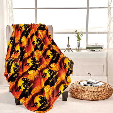 Ultra Soft Micro Plush Halloween Themed 50" x 60" Throw Blanket –  Cozy Blanket for Couch, Bed, or Living Room – Lightweight, Warm, All-Season Comfort, Machine Washable