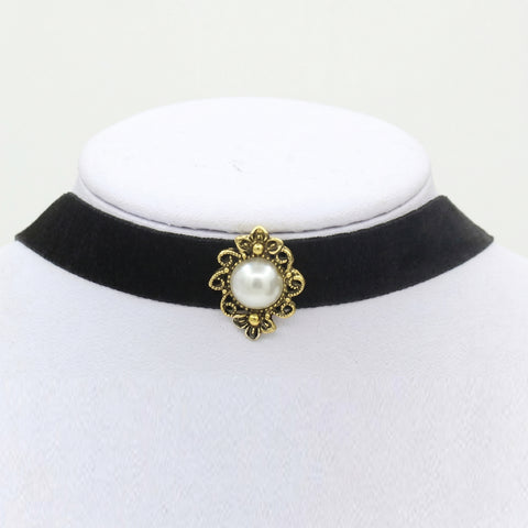 9-Pack Women’s Choker Necklace Set – Classic, Velvet, Lace & Pendant Styles with Adjustable Fit for Everyday & Special Occasions