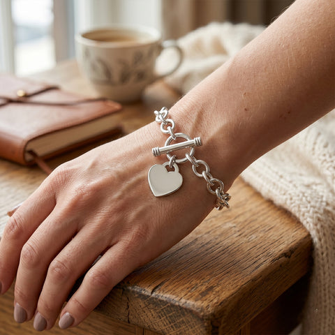 Classic Heart Toggle Bracelet – Silver Tone Link Bracelet with Engravable Charm & Secure Toggle Clasp