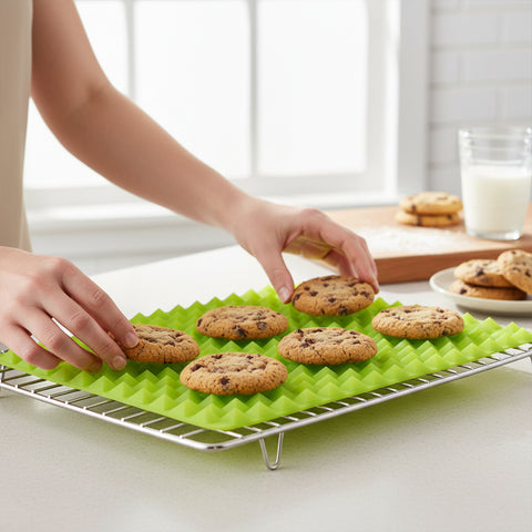 Green Silicone Baking Mat (11" x 16")