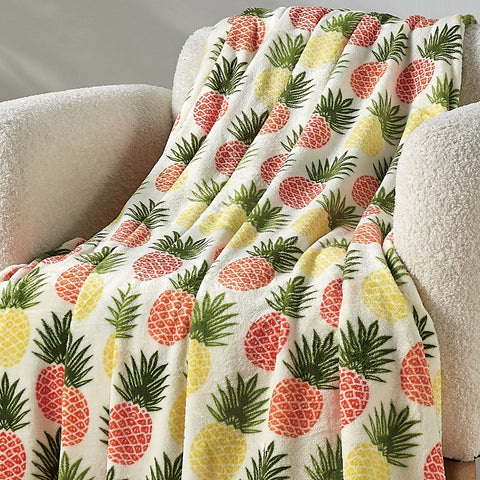 Luxurious Micro Plush Throw Blanket – Ultra Soft 50" x 70" Lightweight Fleece for Couch, Bed, and Home Décor – 100% Polyester, Machine Washable