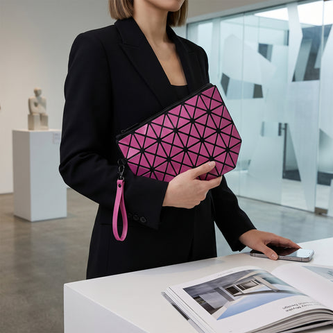 Geometric Expressly-Noted Clutch Evening Clutch Bag with Geometric Pattern and Zipper Closure