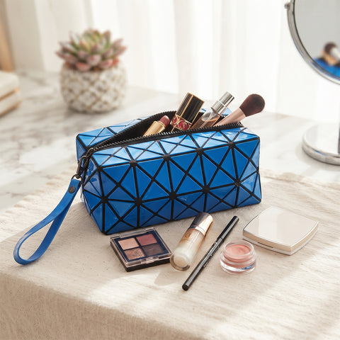 Diamond Design Cosmetic Travel Bag Waterproof Makeup Organizer with Zipper Closure