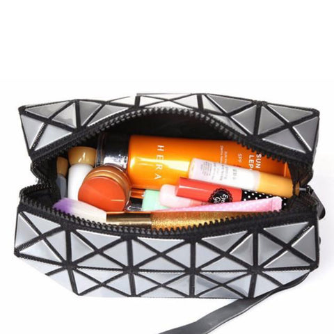 Diamond Design Cosmetic Travel Bag Waterproof Makeup Organizer with Zipper Closure