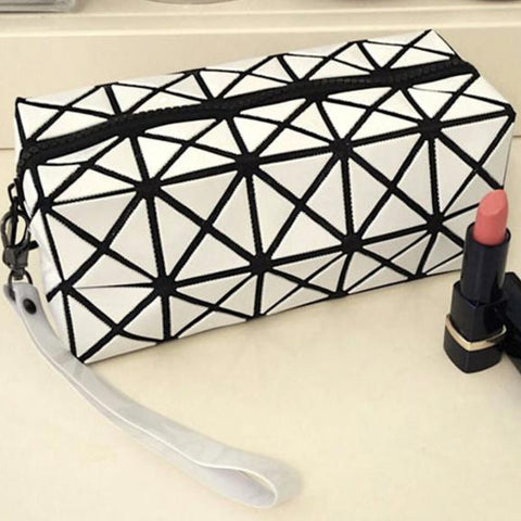 Diamond Design Cosmetic Travel Bag Waterproof Makeup Organizer with Zipper Closure