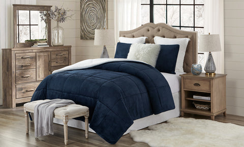 Faux Fur and Sherpa Reversible Comforter Set (3-Piece)