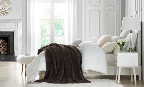 Oversize Extra Soft Plush 60'' x 70'' Throw Blanket